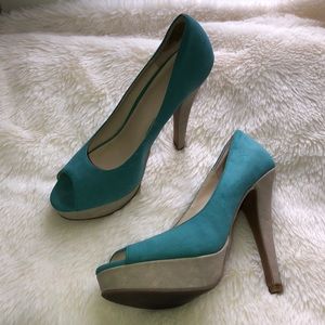 Teal pumps